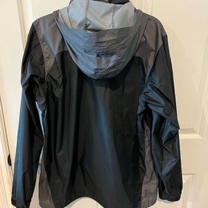 Columbia light rain jacket
